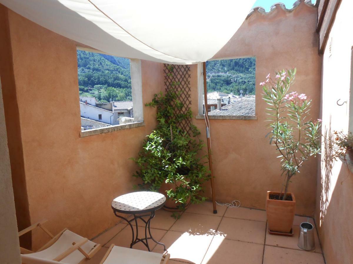 La Maison Derriere La Fontaine Buis-les-Baronnies Dış mekan fotoğraf