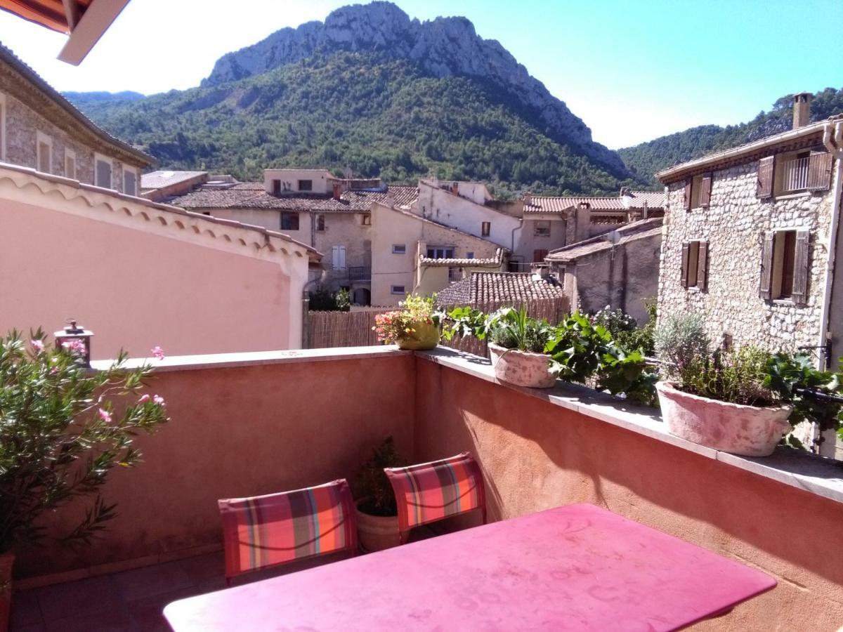 La Maison Derriere La Fontaine Buis-les-Baronnies Dış mekan fotoğraf