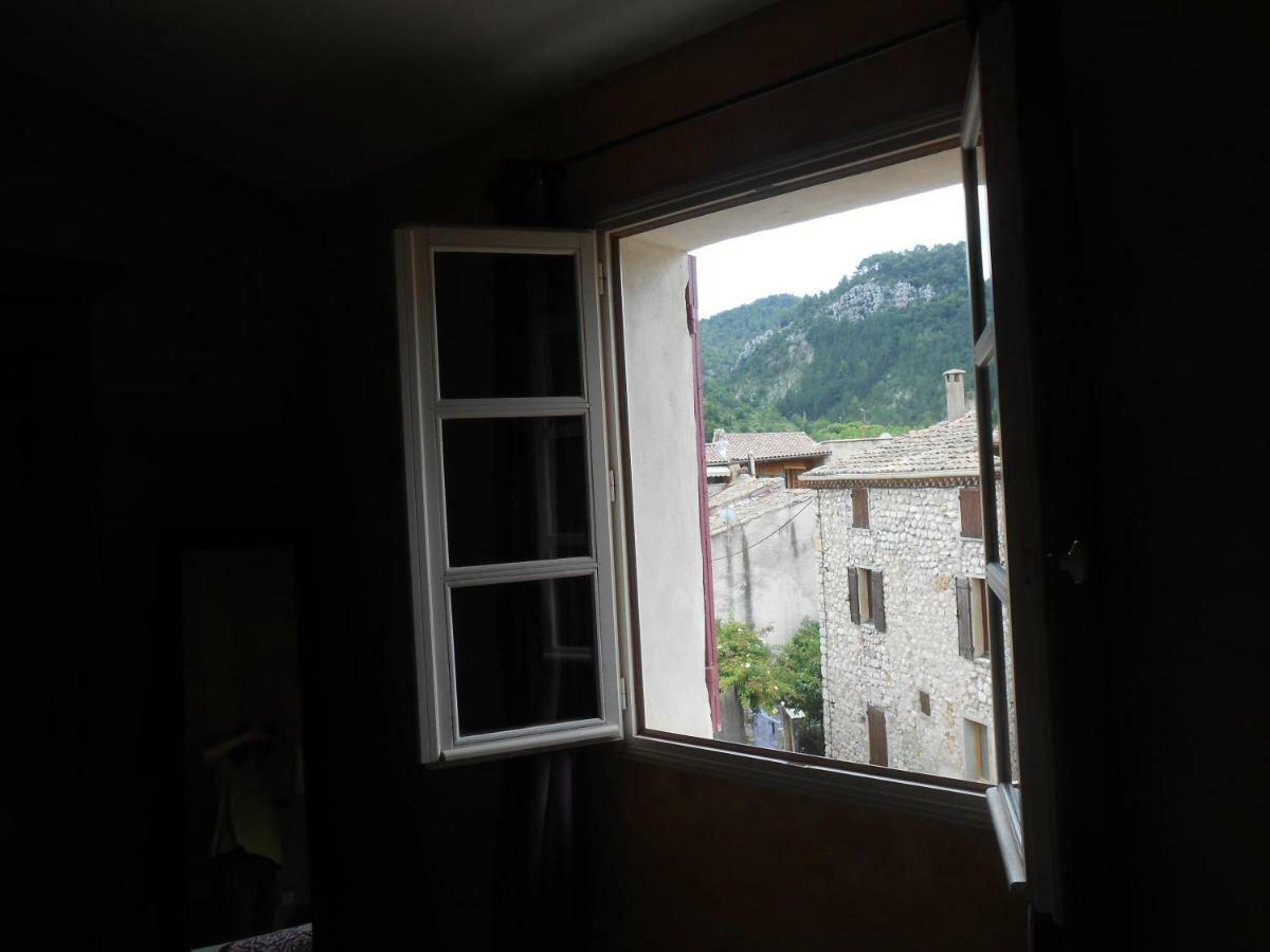 La Maison Derriere La Fontaine Buis-les-Baronnies Dış mekan fotoğraf